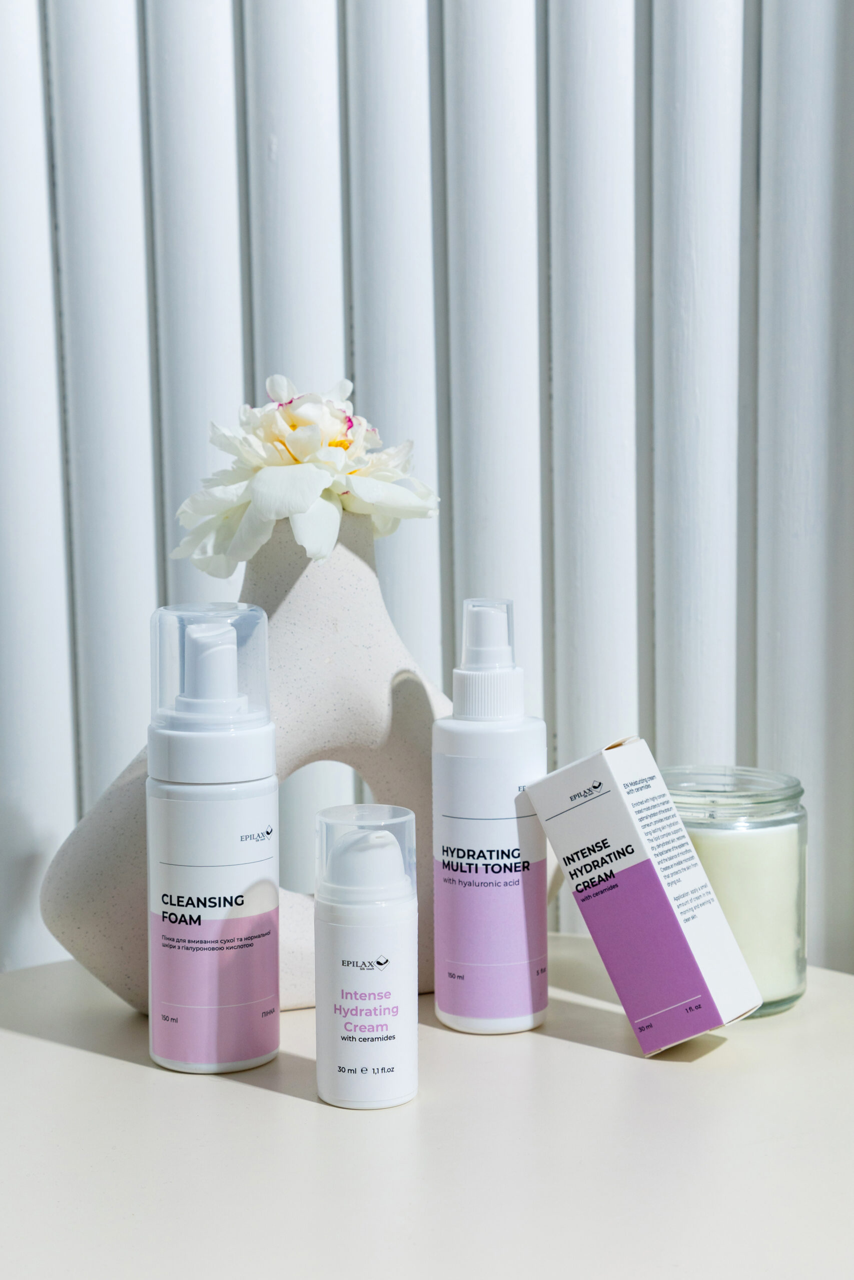 Krem nawilżająco-regenerujący z ceramidami 30 ml - obrazek 2